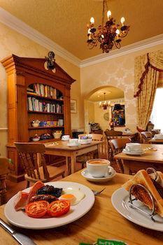 Howarth House 4*
